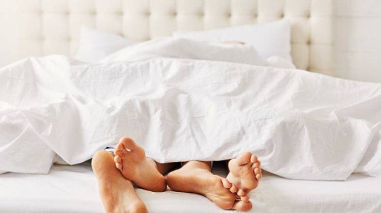 Penting di Baca: Hukum dan Tata Cara Berhubungan Suami Istri di Malam Ramadhan