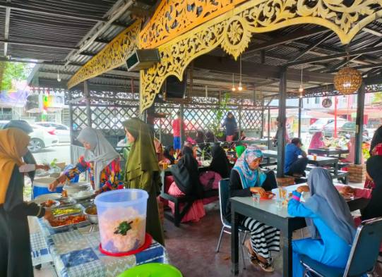 Jelang Ramadhan, Berbagi Makan Siang Gratis dari Satreskrim Polres Kampar Tetap Berlanjut