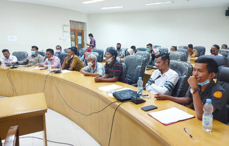 Masyarakat Desa Suka Maju Hearing Kantor DPRD Kampar Permasalahan Tanah 'R' Tapung Hilir