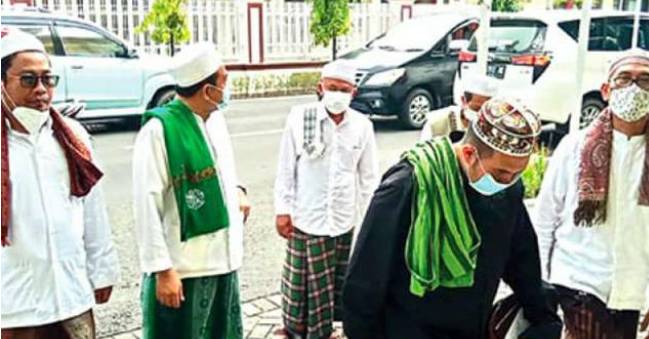 Sejumlah Ulama Geruduk Polda, Laporkan Youtuber yang Nistakan Islam dan Resahkan Warga, Ajak Pindah Agama