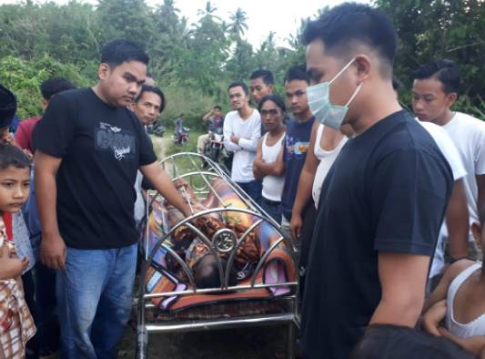 Ditemukan Sesosok Mayat di Kolam Bekas Galian C, Polsek Kampar Lakukan Penyelidikan