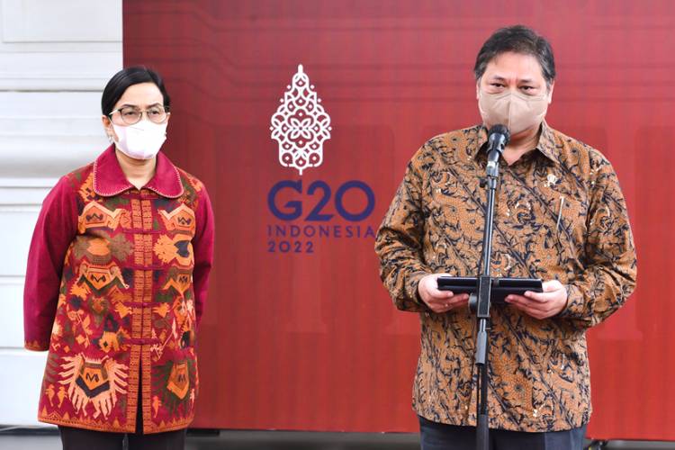 Naiknya Harga Komoditas Global, Presiden Minta Program Perlindungan Masyarakat Diintensifkan
