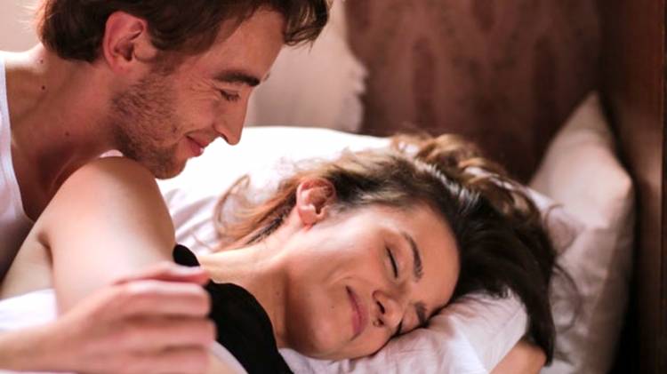 Ini Cara Menjaga Hubungan Suami-Istri Tetap Membara di Bulan Puasa