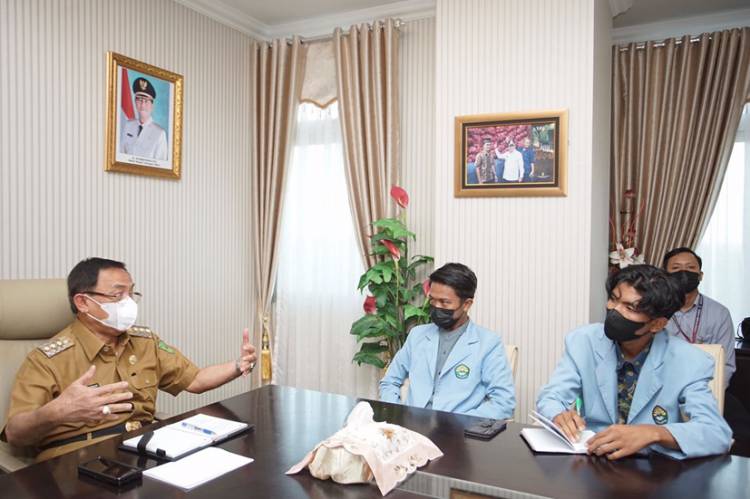 Bupati Inhil HM. Wardan Apresiasi Program Pengabdian Masyarakat &lsquo;Jelajah Riau&rsquo; BEM UNRI