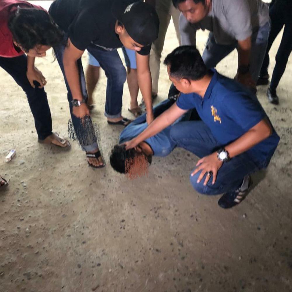 Sempat Haboh, Pria ini Dibekuk Tepat di Depan Indomaret Km 3 Bagan Batu - Rohil 