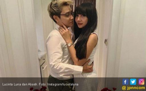 Lucinta Luna Ngaku Tunangan, Netizen: Nanti yang Hamil Siapa?