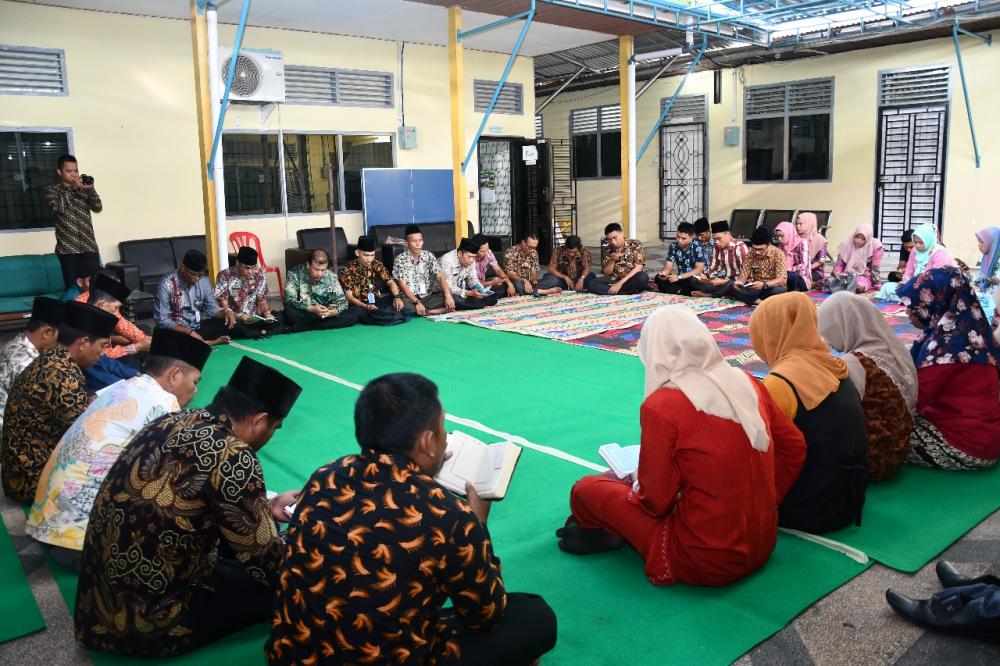 Diskominfotik Bengkalis Gelar Baca Yasin dan Do'a Bersama