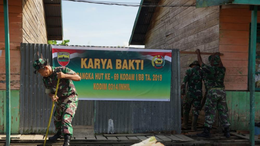 Kodim 0314/Inhil Laksakan Karya Bhakti di Ponpes Albaqiyatus sa'adiyah Parit 6 Tembilahan Hulu