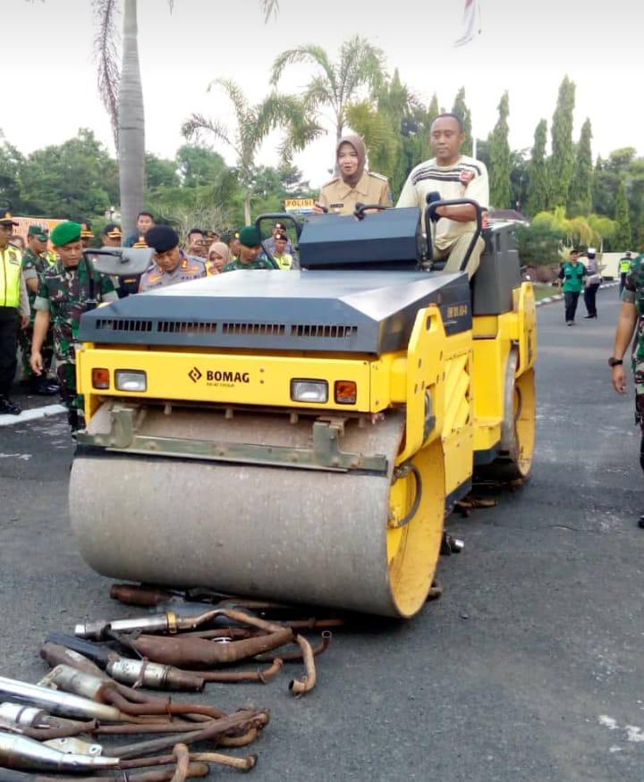 Polres Banjar Musnahkan Puluhan Knalpot Brong Hasil Operasi