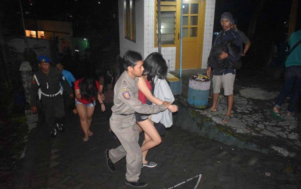 Tertangkap Basah dengan Pria di Kamar, PSK: Dia Menumpang Mandi