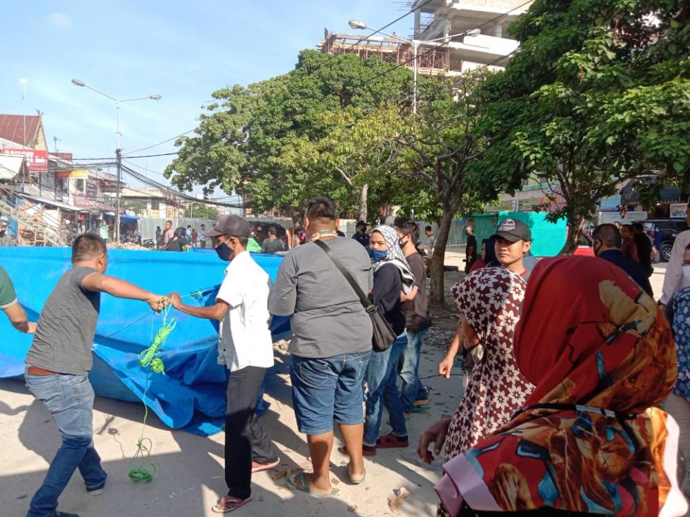 Lapak Dibongkar, Security PT MPP dan Pedagang Sukaramai Pekanbaru Bentrok