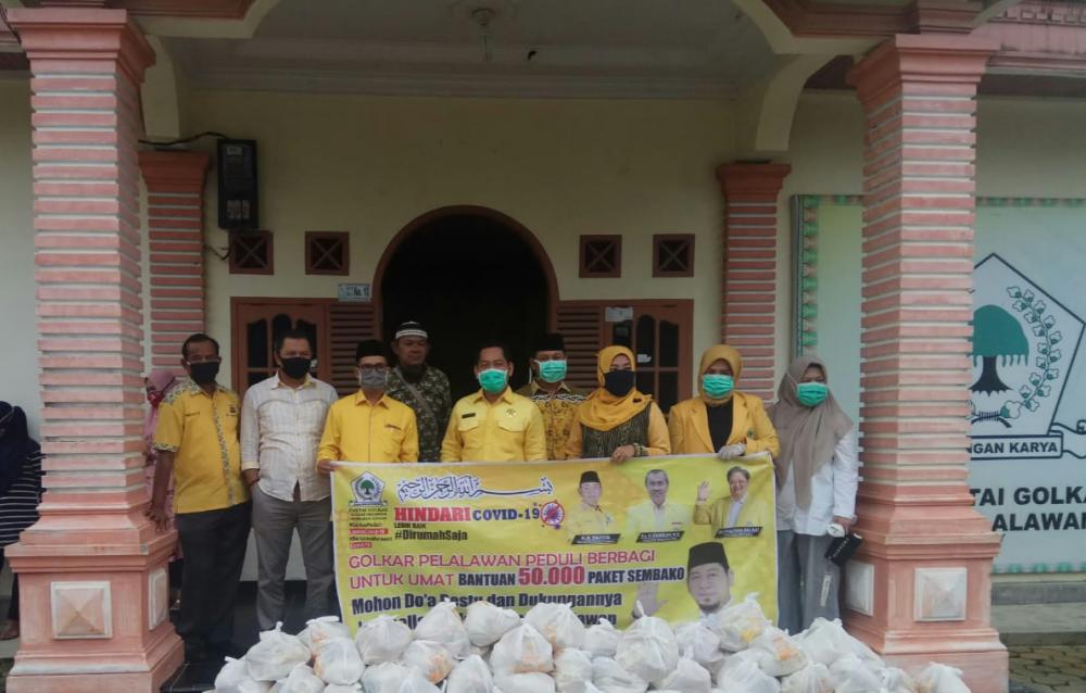 Peduli dengan Warga Terdampak Covid-19, Partai Golkar Salurkan 50.000 Paket Sembako