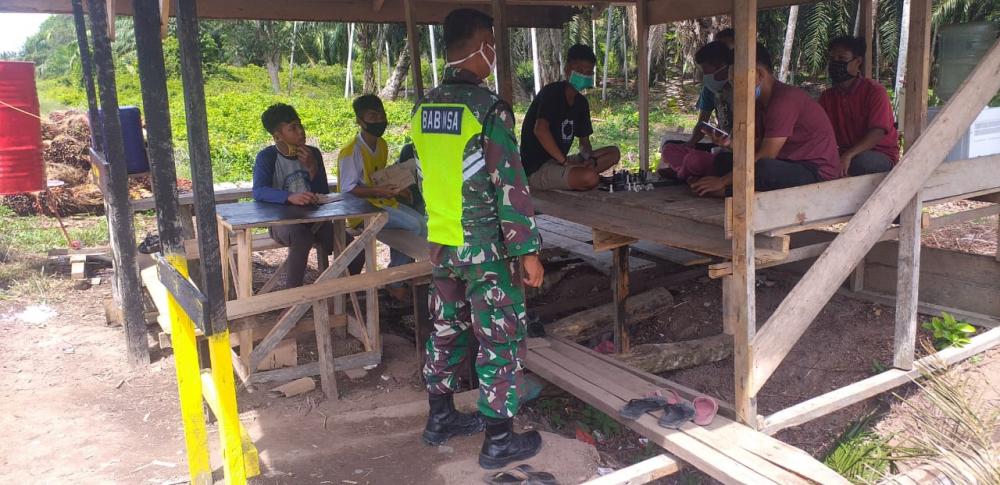 Babinsa Koramil 05/Rupat Gelar  Sosialisasi Pencegahan Kebakaran Hutan Dan Lahan Bersama Tokoh Masyarakat