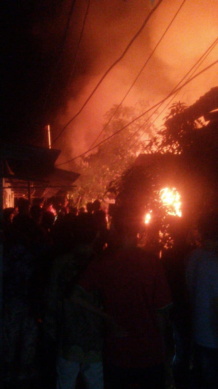 Kebakaran Hanguskan 1 Rumah dan 2 Ruang Kelas 