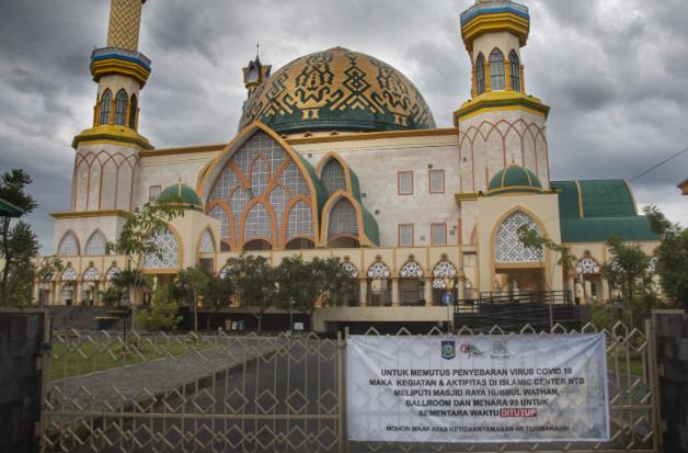 MUI Sesalkan Mengapa Larangan Masyarakat Untuk Tidak Berkumpul di Masjid. 