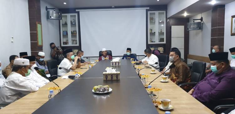 Bupati HM Wardan dan Tokoh Agama Rapat Nenyikapi Kondisi Covid 19 Dalam Pelaksanaan Ibadah
