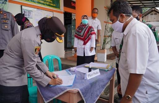 Kembali Proaktif, Kapolres Banjar Cek Pos PPKM Mikro di Karangpanimbal dan Desa Raharja