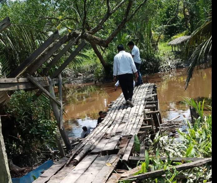 Butuh Jembatan, Pelajar SD di Enok Hanyut dan Tewas Bertepatan Hari Pendidikan Nasional