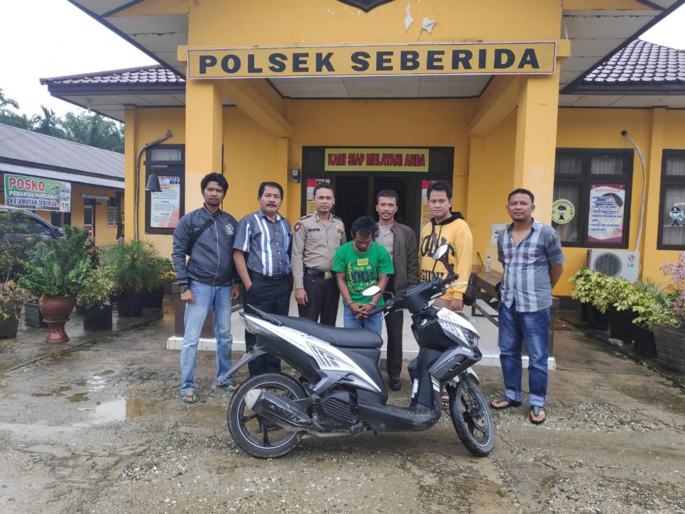 Anggota Polsek Tanah Merah di Beck Up Personil Polsek Seberida, Inhu Berhasil Ringkus Pelaku Curat Yang Kabur ke Belilas