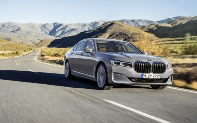 Apa Hebatnya Sedan Jerman Ini Hingga Disodorkan Jadi Mobil RI 1?
