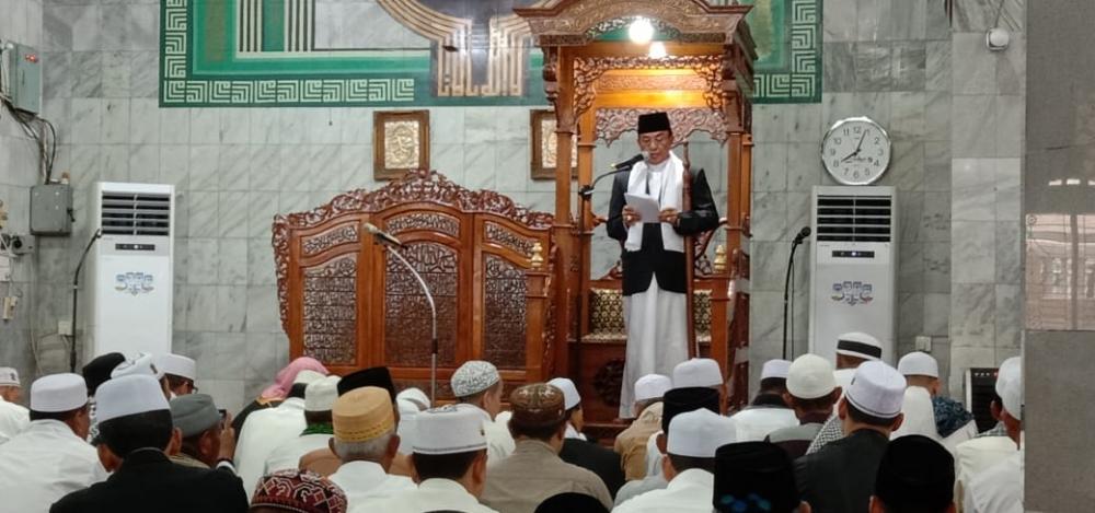 Jadi Khatib Shalat Idul, Bupati Inhil : Momentum Ramadan dan Idul Fitri Menumbuhkan Semangat Berempati Kepada Kaum Dhuafa