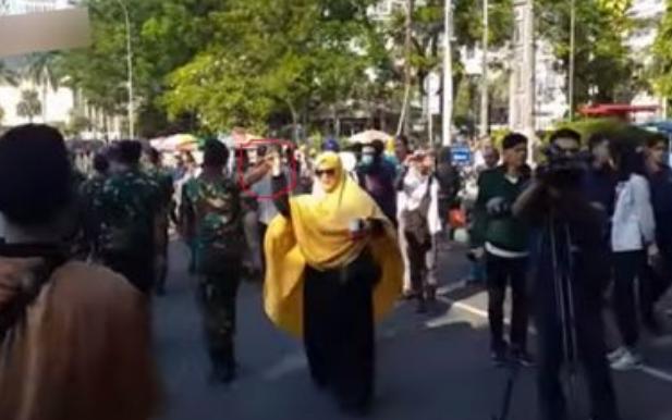 TNI Terobos Barisan Pendemo di MK, Endingnya di Luar Dugaan