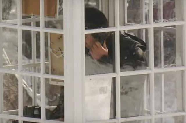 Bilik Telepon Ini Konon Bisa Digunakan untuk Menelepon Orang Mati