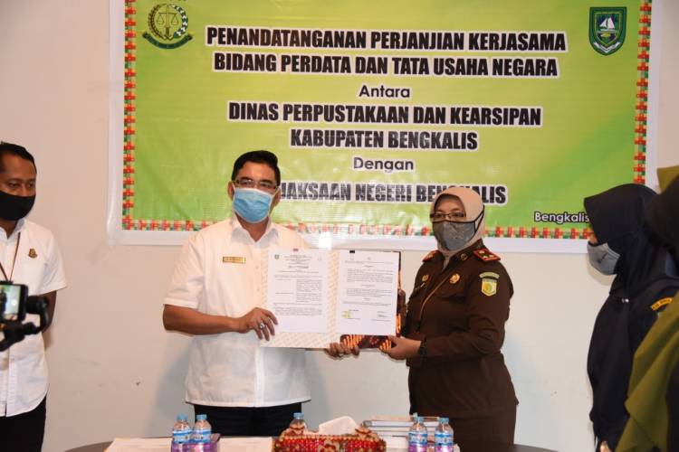 Dispersip dan Kejari Tandatangani Perjanjian Kerjasama Bidang Perdata dan Tata Usaha Negara