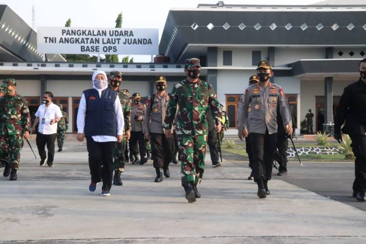Panglima TNI dan Kapolri Pimpin Rapat Terkait Penanganan Covid-19 di Jawa Timur