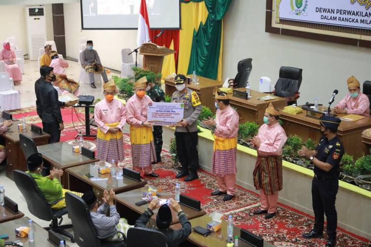 Bupati Inhil Apresiasi Rapat Paripurna Milad Ke-55 Sesuai Protokol Kesehatan