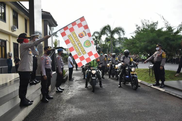Ratusan Kilo Beras di Bagikan Polres Banjar Pada Masing Masing Warga  Terdampak Covid 19