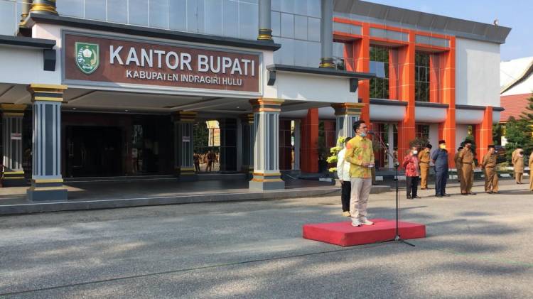 Senator Asal Riau Edwin pratama Menjadi Inspektur Upacara memperingati hari Lingkungan Hidup