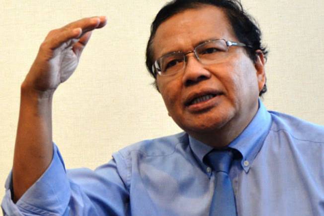Menurut pakar politik dan hukum Universitas Nasional Jakarta, Saiful Anam"Beda kelas antara LBP dengan RR"