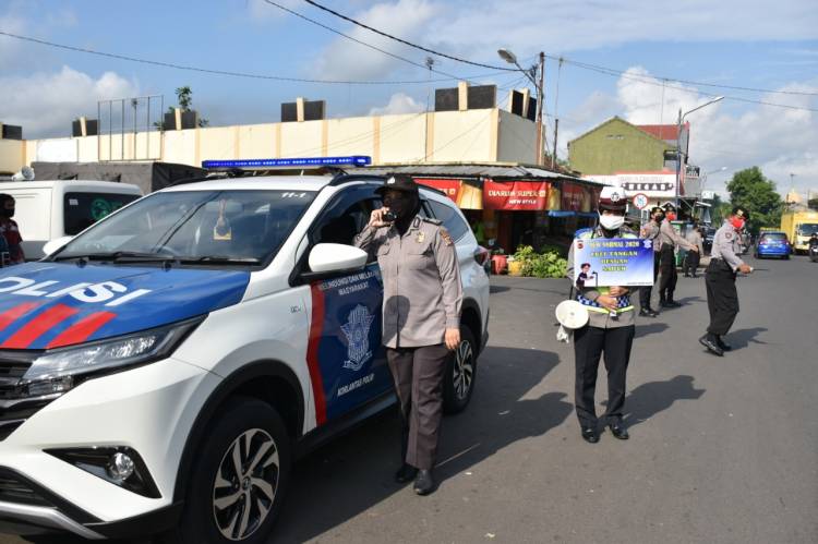 Kapolres Banjar  Laksanakan Public Addres atau Publik Speaking sosialisasikan protokol kesehatan menjelang Adaptasi Kebiasaan Baru (AKB)