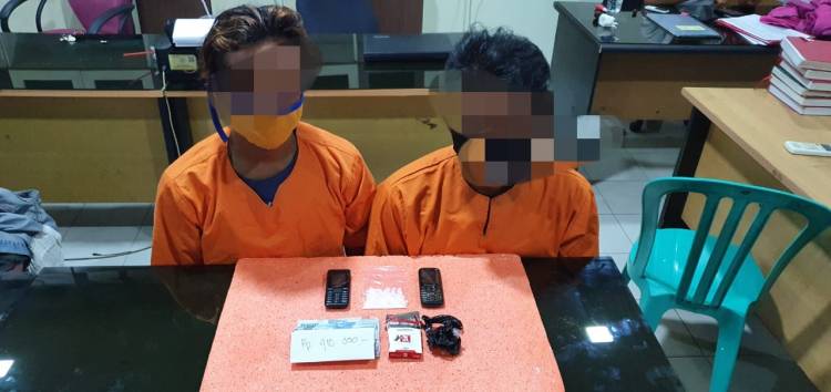 Satres Narkoba Res Inhil amankan  2 orang warga Tanjab