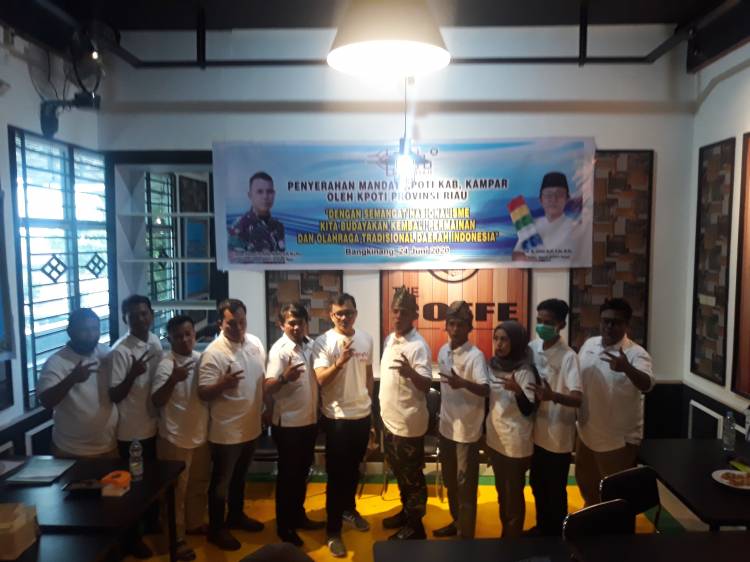 Penyerahan Mandat KPOTI kab.Kampar oleh KPOTI Pripinsi Riau Lestari Budayaku Bugar Bangsa ku