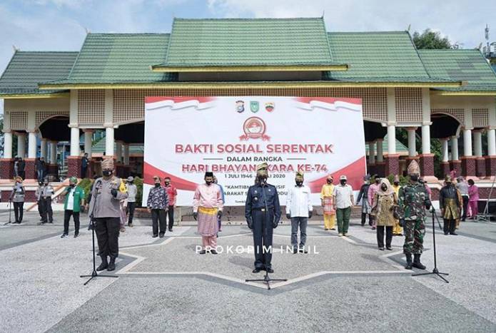 Bupati HM Wardan Hadiri Bakti Sosial Setentak Dalam Rangka Hari Bhayangkara Ke 74