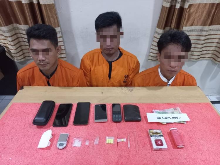 Satnarkoba Polres Inhil Ciduk 3 Pria  Jaringan Pengedar Narkotika di Daerah Kempas dan Tempuling