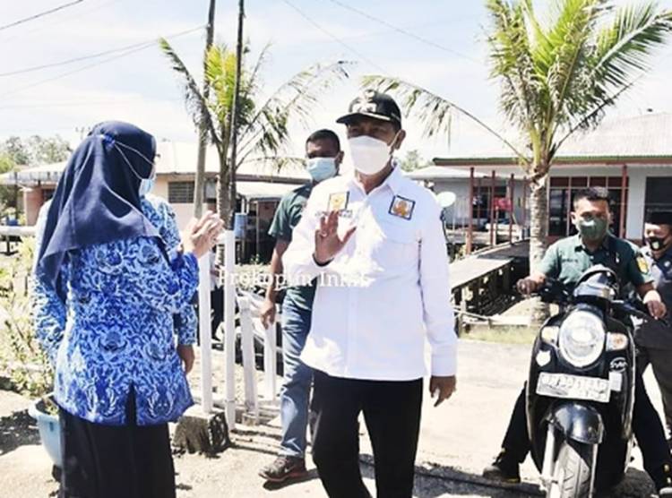 Wabup Inhil H. Syamsuddin Uti Meninjau Fasilitas Alkes Puskesmas Kuala Enok
