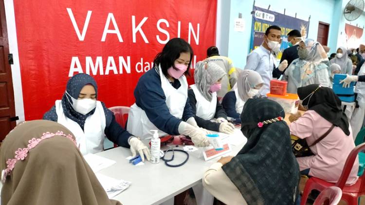 Luar Biasa! Hari Ini Lebih dari 5000 Warga Inhil Mengikuti Vaksinasi Massal Bersempena HUT Bhayangkara ke-75 