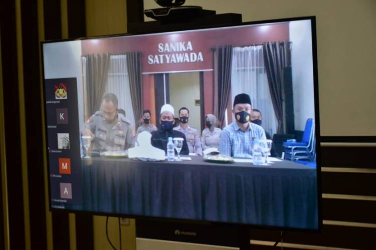 Kapolres Banjar Pimpin Kegiatan Pembinaan Rohani dan Mental Secara Virtual di Polres Banjar