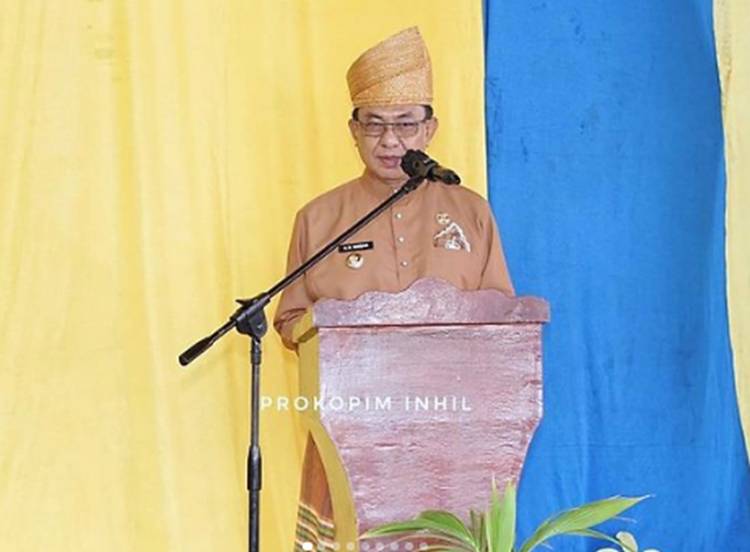 Hari Lanjut Usia Nasional ke-25: Bupati Inhil HM Wardan Beserta Istri  Menyambangi Para Lansia