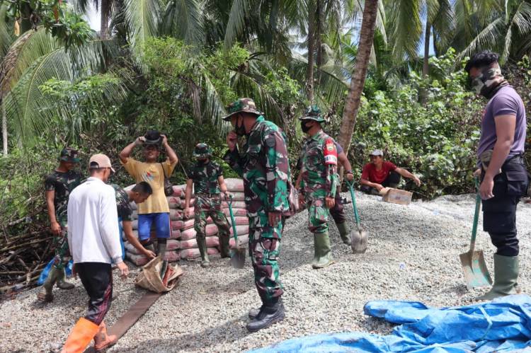 Danki SSK Satgas TMMD ke 111 Kapten Inf R Sagala : Untuk Dua Lokasi Semenisasi Jalan Penghubung Material Lengkap 