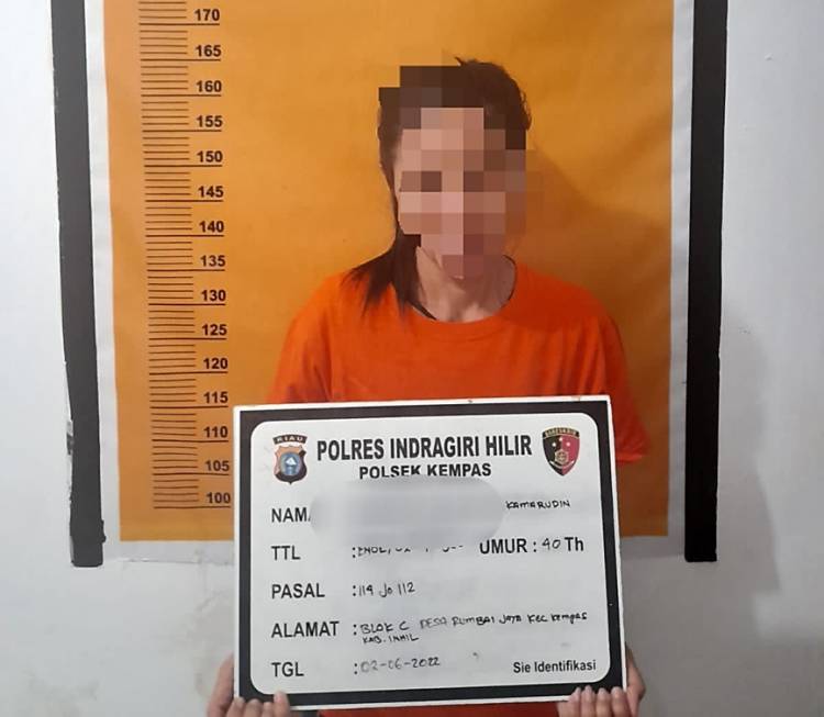 Seorang Wanita Terduga Penjual Narkoba Jenis Sabu Dicokok Polsek Kempas Inhil