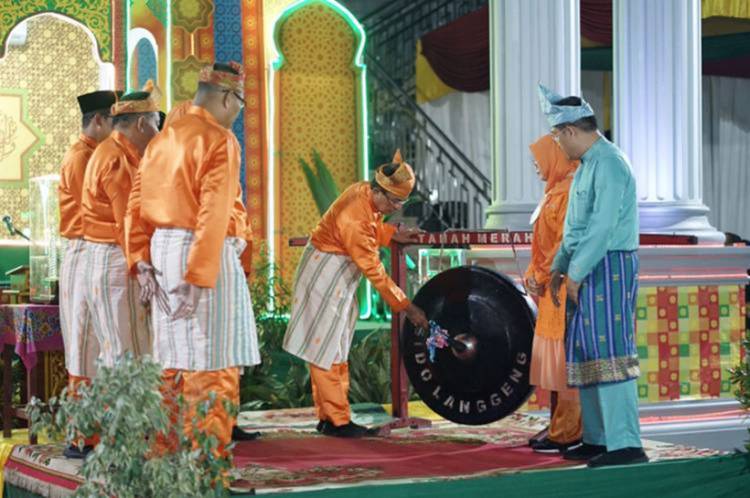 Bupati HM Wardan Buka MTQ ke-52 Tingkat Kabupaten Inhil Tahun 2022