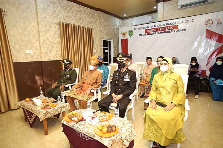 Bupati Inhil HM. Wardan Ikuti Upacara Harlah Pancasila Secara Virtual Bersama Presiden Jokowi
