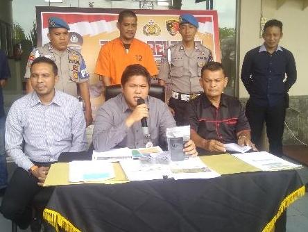Ini Motif Yang Menghina Bupati Inhil HM wardan di Media Sosial Face Book