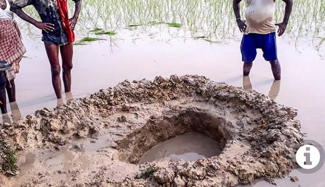 Diduga Meteorit, Batu Sebesar Bola Sepak Jatuh dari Langit ke Sawah 