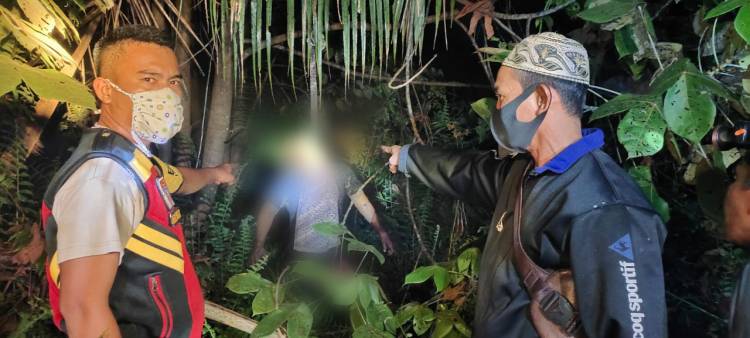 Ditemukan Mayat Tergantung Mulai Membusuk Di Inhil