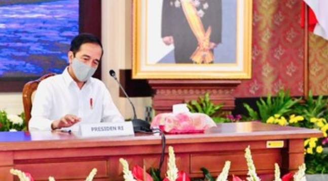 Jokowi Melakukan Tes Swab Usai Bertemu Wakil Wali Kota Solo Hasilnya Negatif 